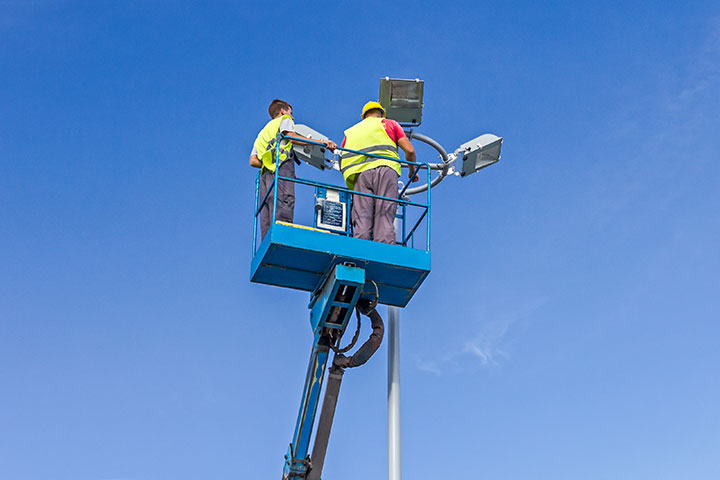 Delta Electromecánica - Maniobras con grúa