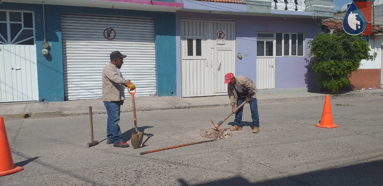EXCAVAR EN C. CAMPILLO ENTRE 21 DE MARZO Y JOSE MARIA  IGLESIAS, COL. ALTA VISTA DE JUAREZ , PARA REPARAR TUBERÍA DE DRENAJE