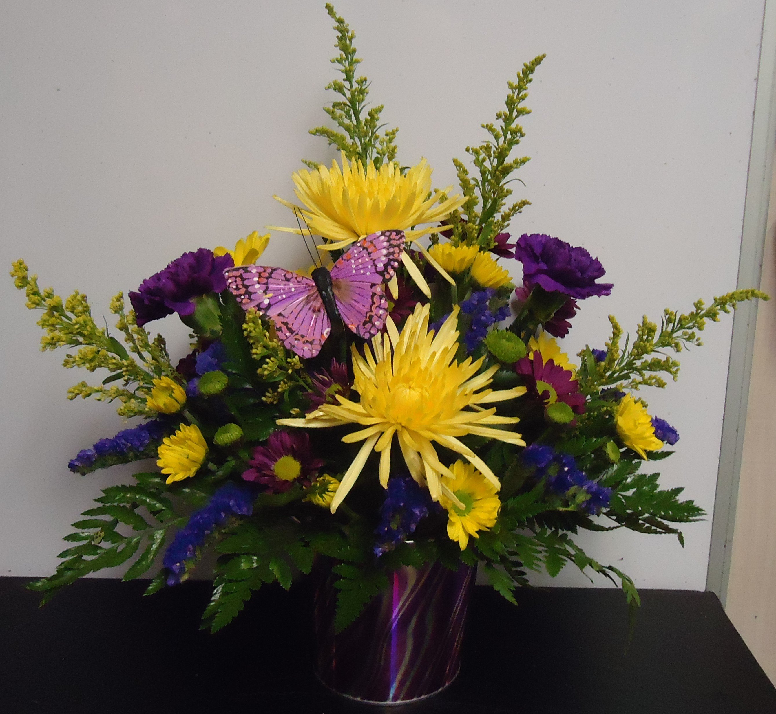 (3)  "Fresh" Mix Bouquet
$40.00
(Containers May Be Different)