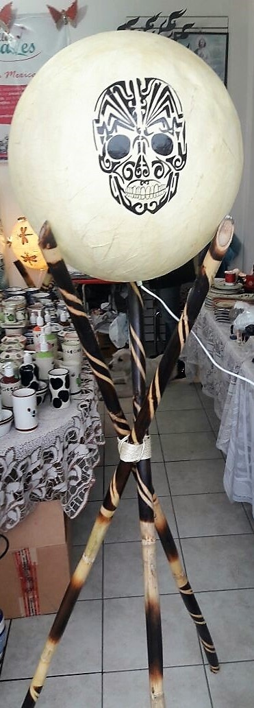 https://0201.nccdn.net/1_2/000/000/088/2df/L--mpara-Calavera-371x1032.jpg