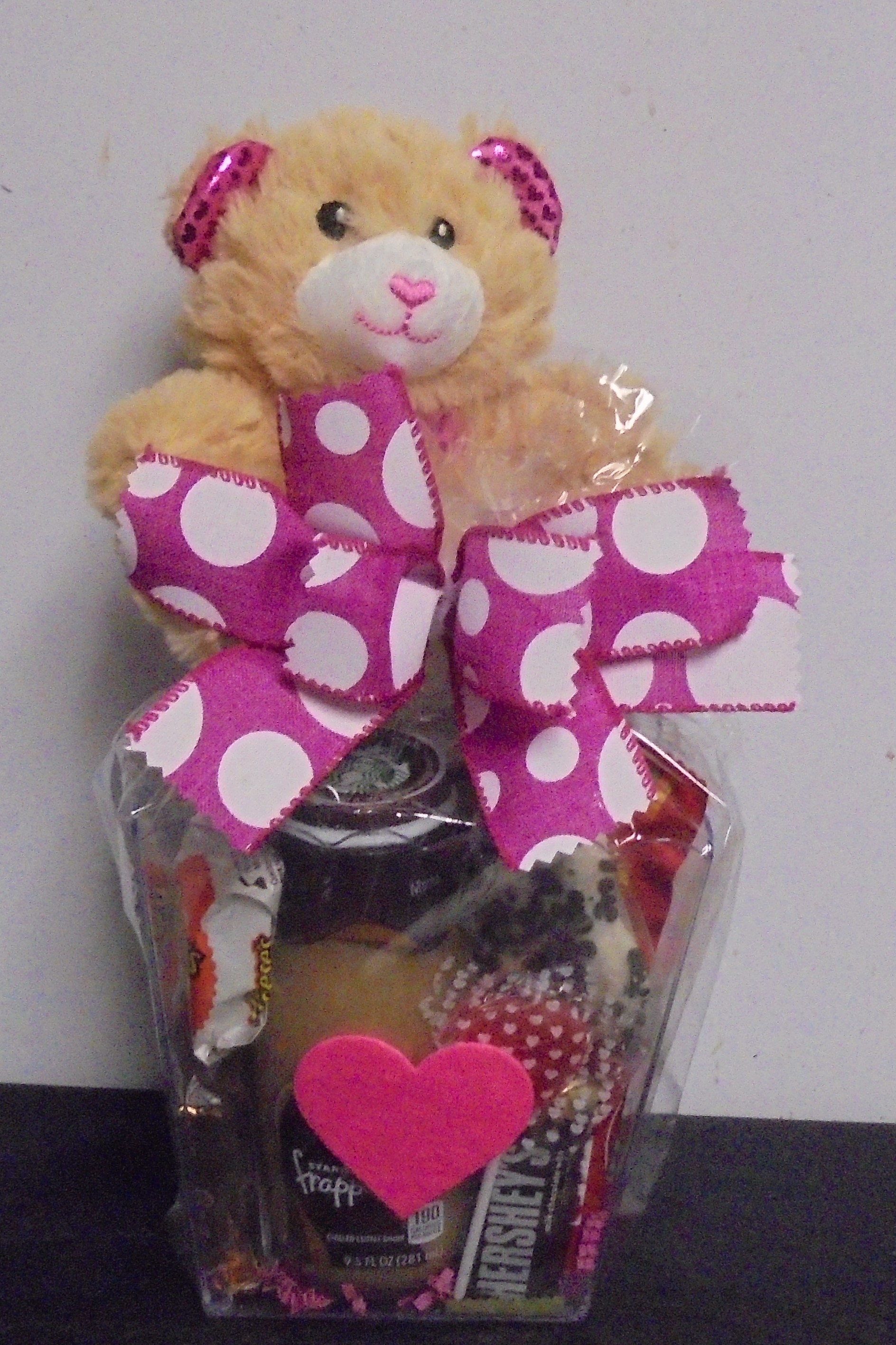 (18)  "Valentine" Goodie Box
W/ Starbucks & Small Bear
$35.00
(2 Left)