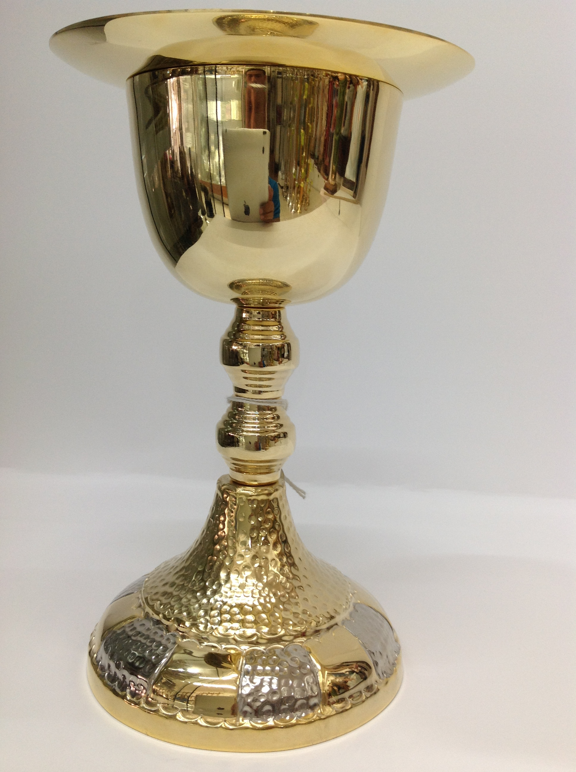 CALIZ EN CHAPA EN DISEÑO BASE CINCELADA

preguntar por existencias.