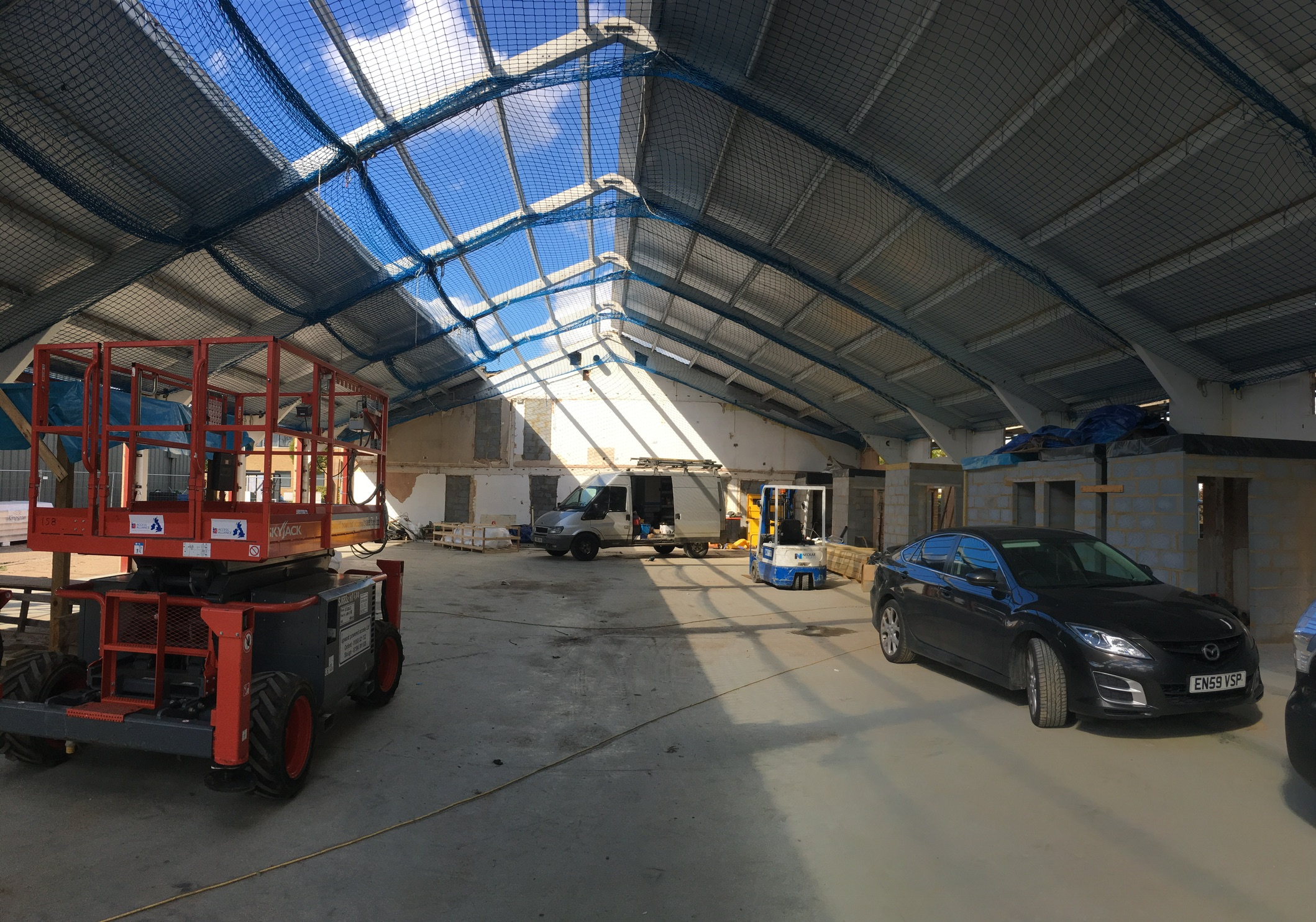 KS1000 roof going on original concrete portal frame