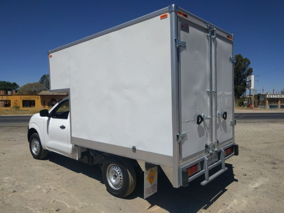 campers volado chasis nissan  