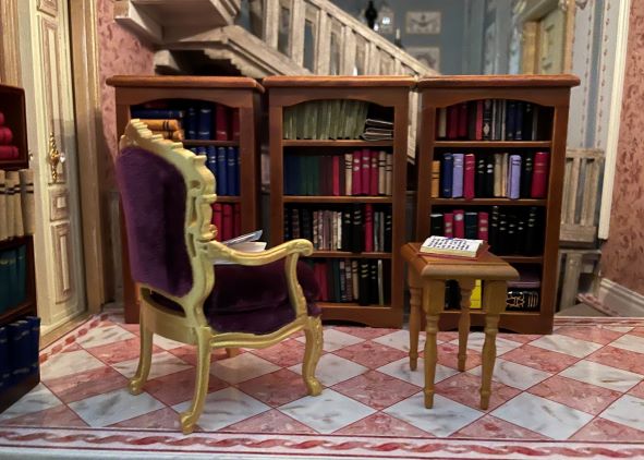 Velvet Reading Chair
from Dream Home Miniatures UK