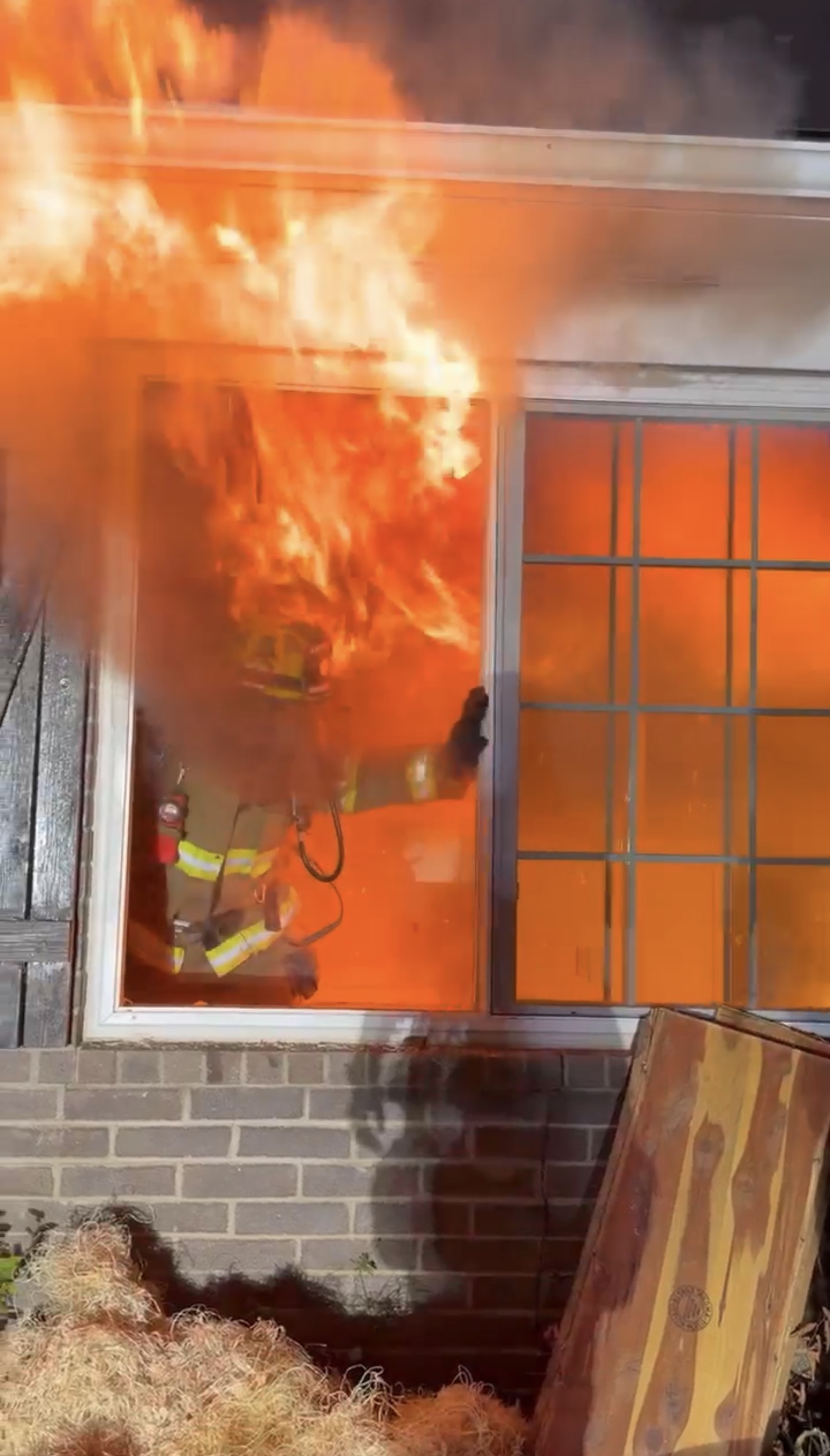 https://0201.nccdn.net/1_2/000/000/08b/0ca/2026-09-10-fire-response.png