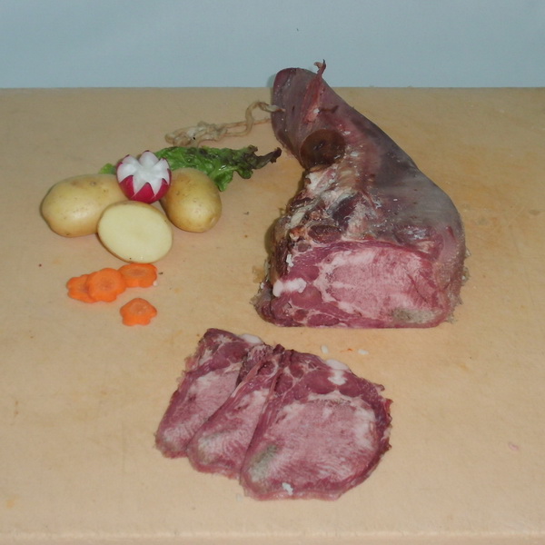 LENGUA DE RES COCIDA LISTA PARA DEGUSTAR