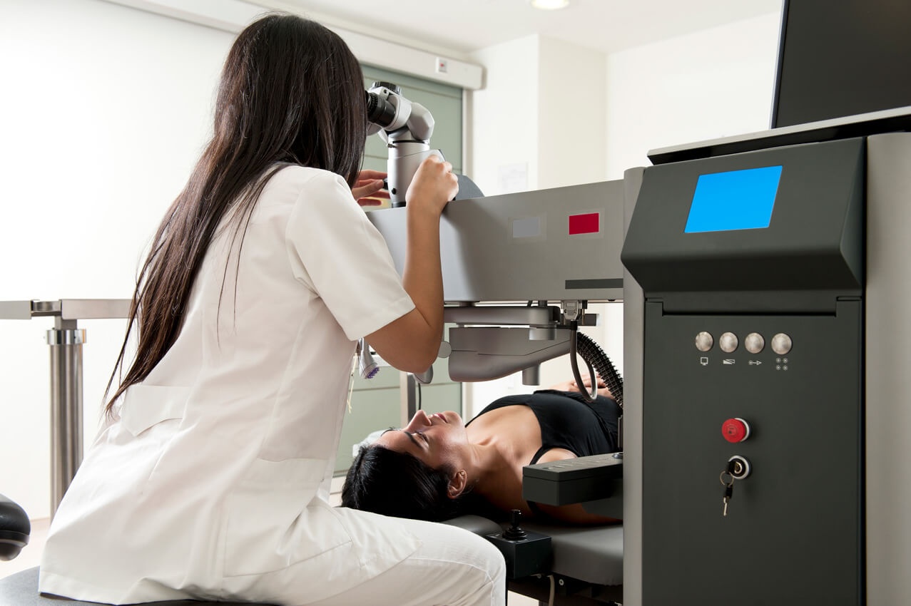 Clínica de Cirugía Refractiva Láser - Tratamiento Láser