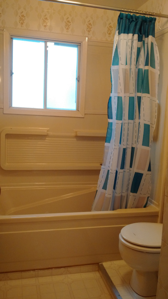 434 Lancaster #2 Bathroom