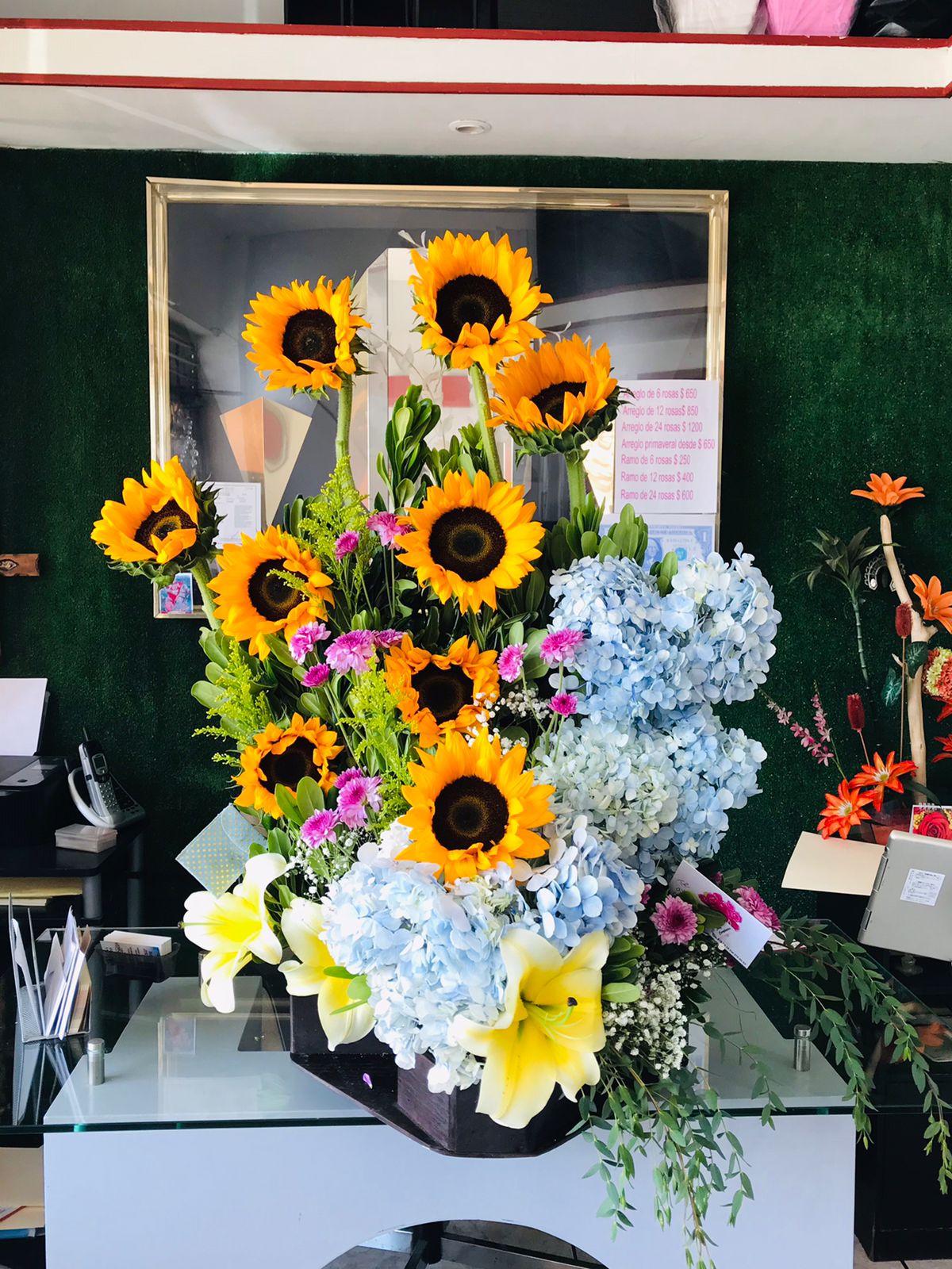 G10 Girasoles y hortencias $ 1500