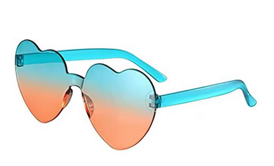 Herzförmige Sonnenbrille für Kinder. Dunkle Brille für Mädchen – transparente Rahmenfarbe.