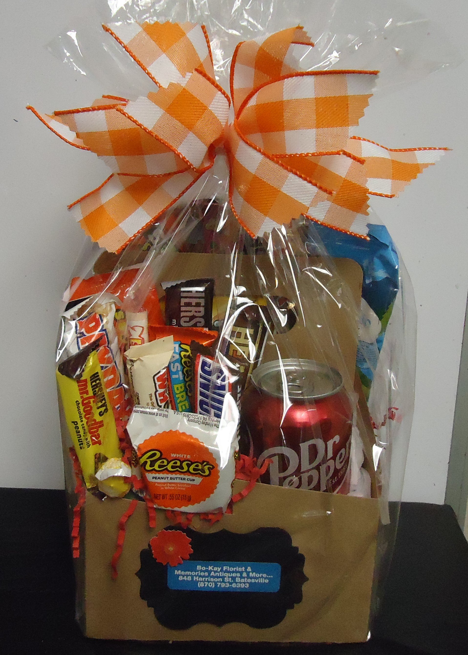 (22)  "Dr Pepper" Drink Box
W/ Candy
  $35.00