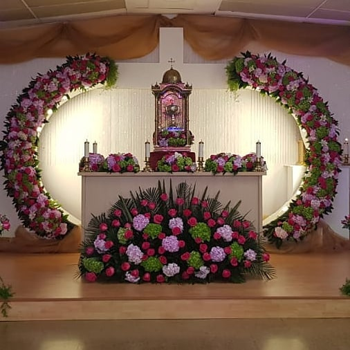 Arco de luces con follaje y
 Fl2.20m de Altura
1.98m Diámetro  Interno 
2.60m Diámetro externo ores 
$1.900.000
