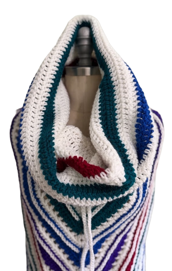 https://0201.nccdn.net/1_2/000/000/091/9ea/hooded-cowl-triangle-scarf-443.png