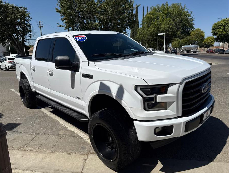 2017 Ford F150 SuperCrew Cab from 33 Auto Sales
Miles: 82,719
Drive: 2WD
Trans: Auto, 6-Spd SelShft
Engine: V6, EcoBoost, TT, 2.7L
Stock: 1588
VIN: 1FTEW1CPXHKD07419