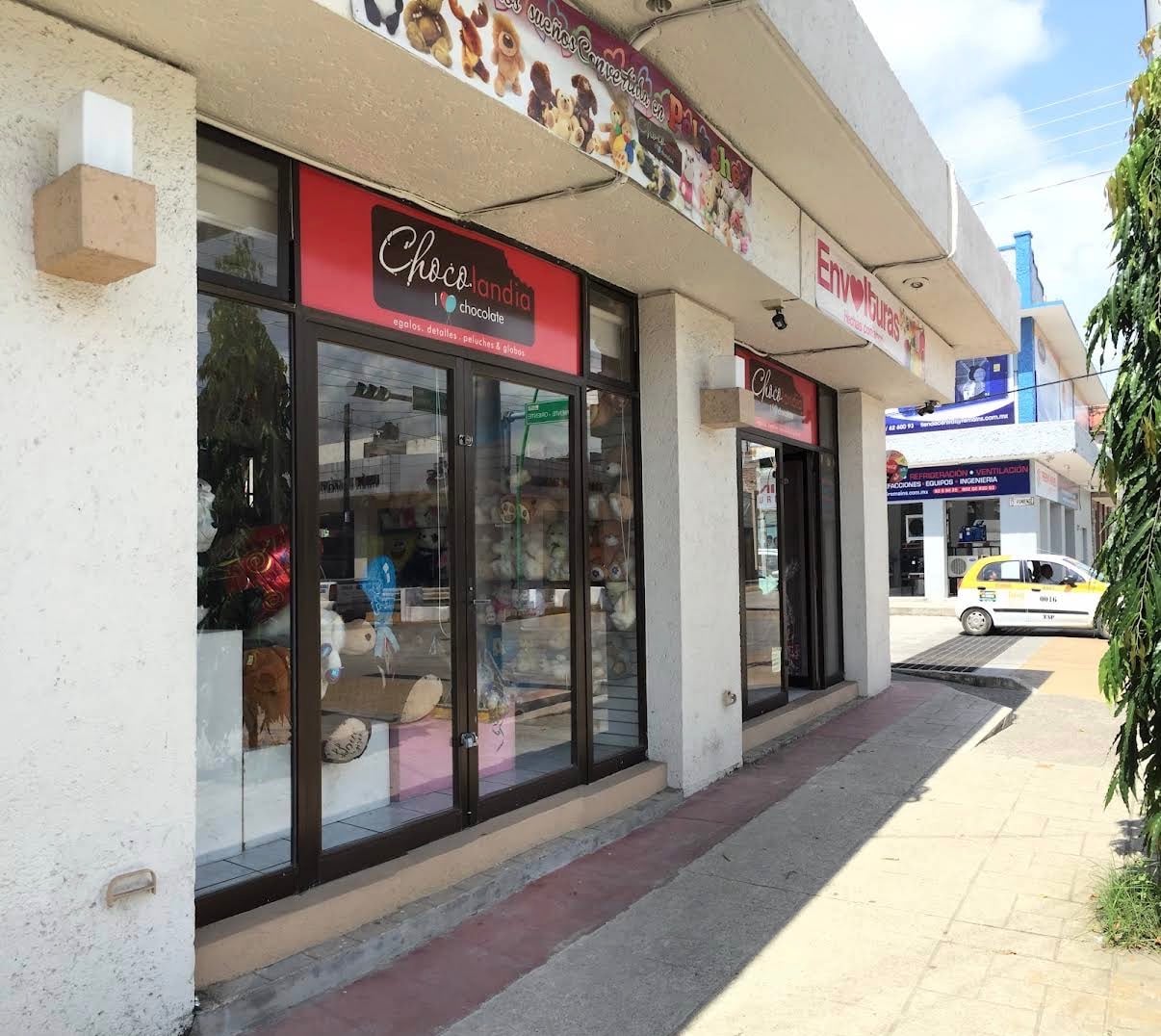 Fachada de la tienda de Regalos Chocolandia en Tapachula, Chiapas Fachada de la tienda de Regalos Chocolandia en Tapachula, Chiapas