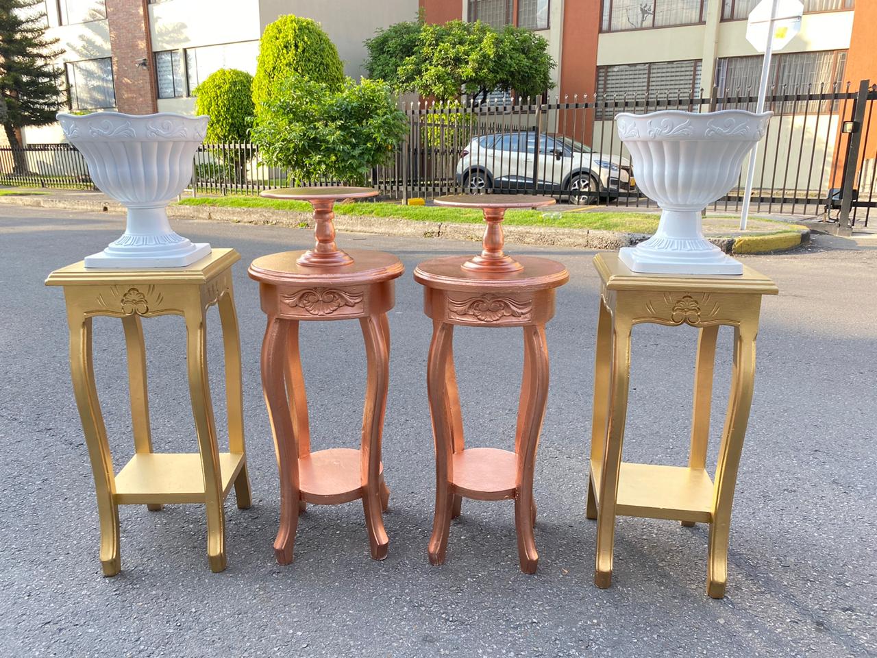 Mesa Auxiliar Pata Curva
Oro Rosa
$ 65.000
37x37cm
80cm Alto