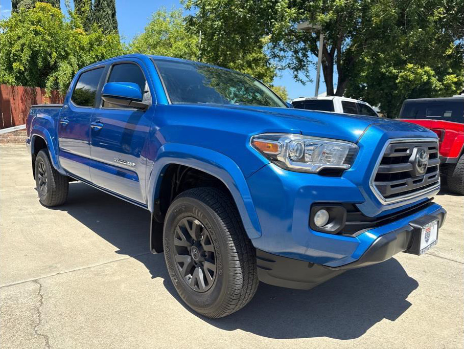 2018 Toyota Tacoma Double Cab from 33 Auto Sales
Miles: 108,499
Drive: 2WD
Trans: Automatic, 6-Spd
Engine: V6, 3.5 Liter
Exterior: Blue
Interior: Black
Stock: 1705
VIN: 3TMAZ5CN1JM075576