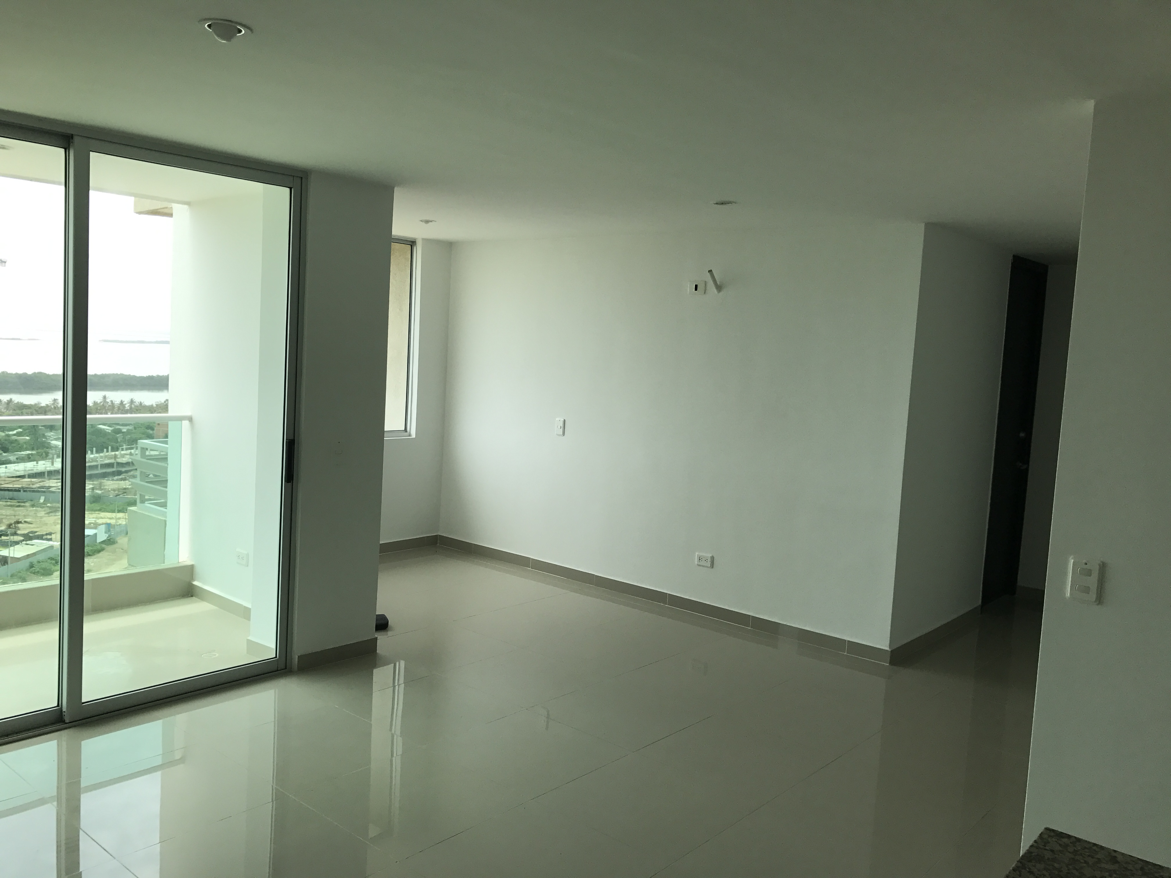 https://0201.nccdn.net/1_2/000/000/094/9ab/sala.jpg