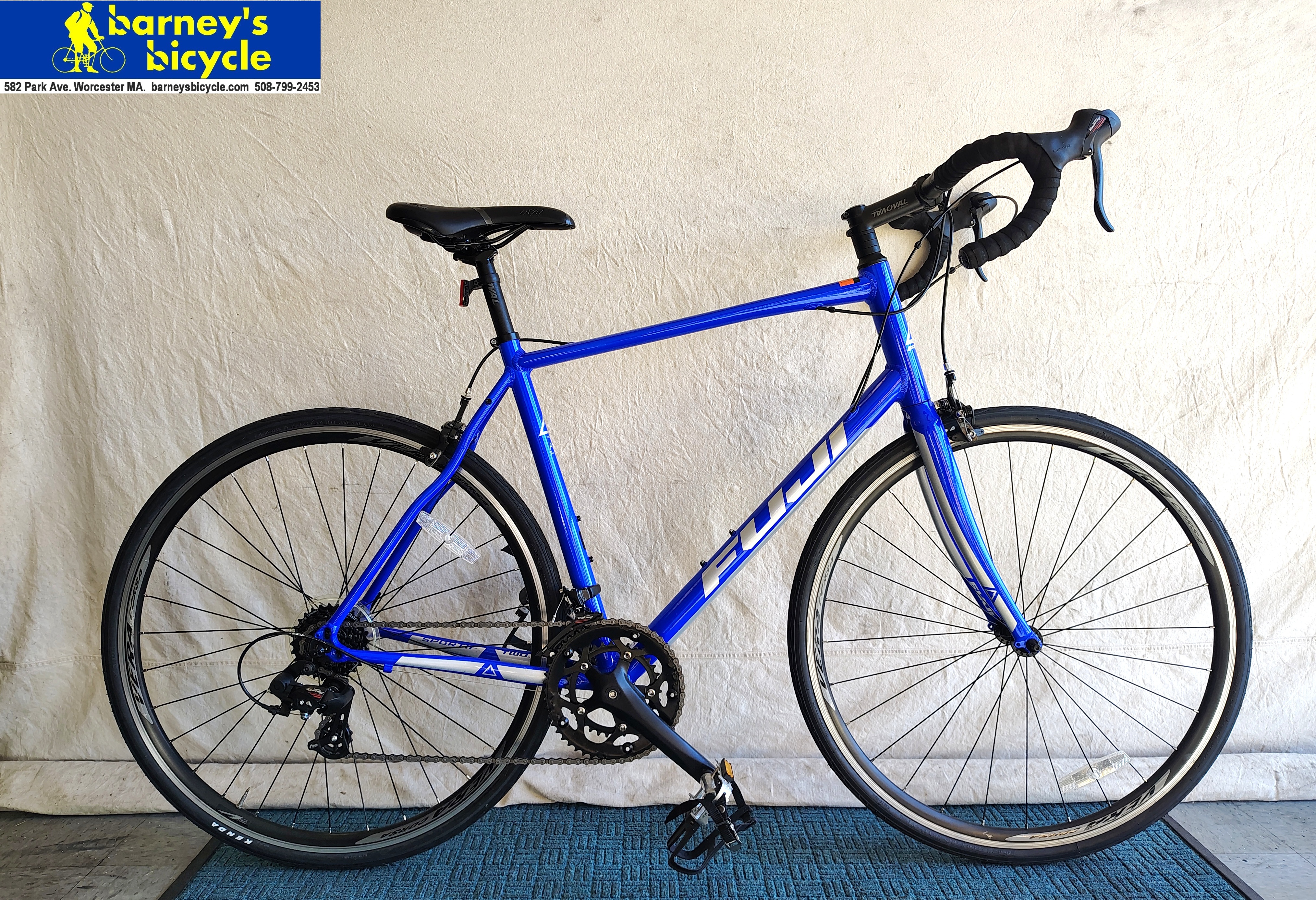 Fuji Sportif 2.5
Frame Size:  XL / Aluminum 
Rider Height: 6'0-6'3
Drivetrain: 2x7 Shimano
Price: $699.00 (Professionally Tuned)
