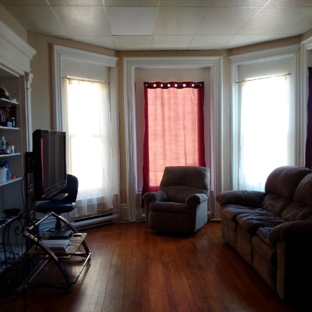 Living Room
Photo 4