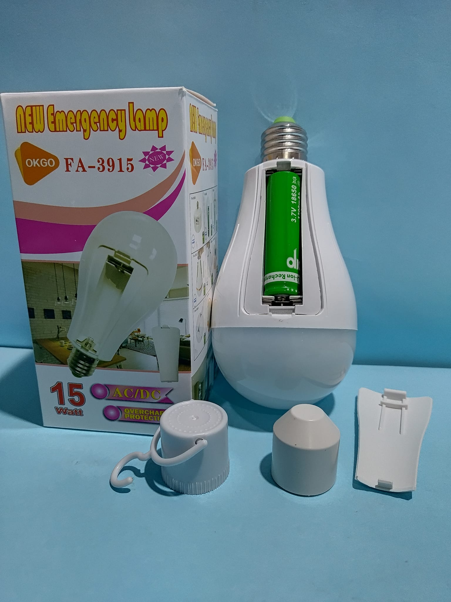 FA-3915
FOCO RECARGABLE
PRENDE AUTOMATICO AL CORTE DE CORRIENTE ELÉCTRICA
( 1 PILA RECARGABLE 15W)