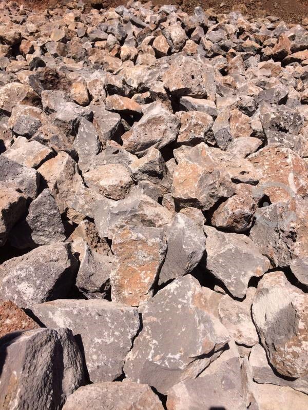 https://0201.nccdn.net/1_2/000/000/096/dea/foto-piedra-cimentacion.jpg