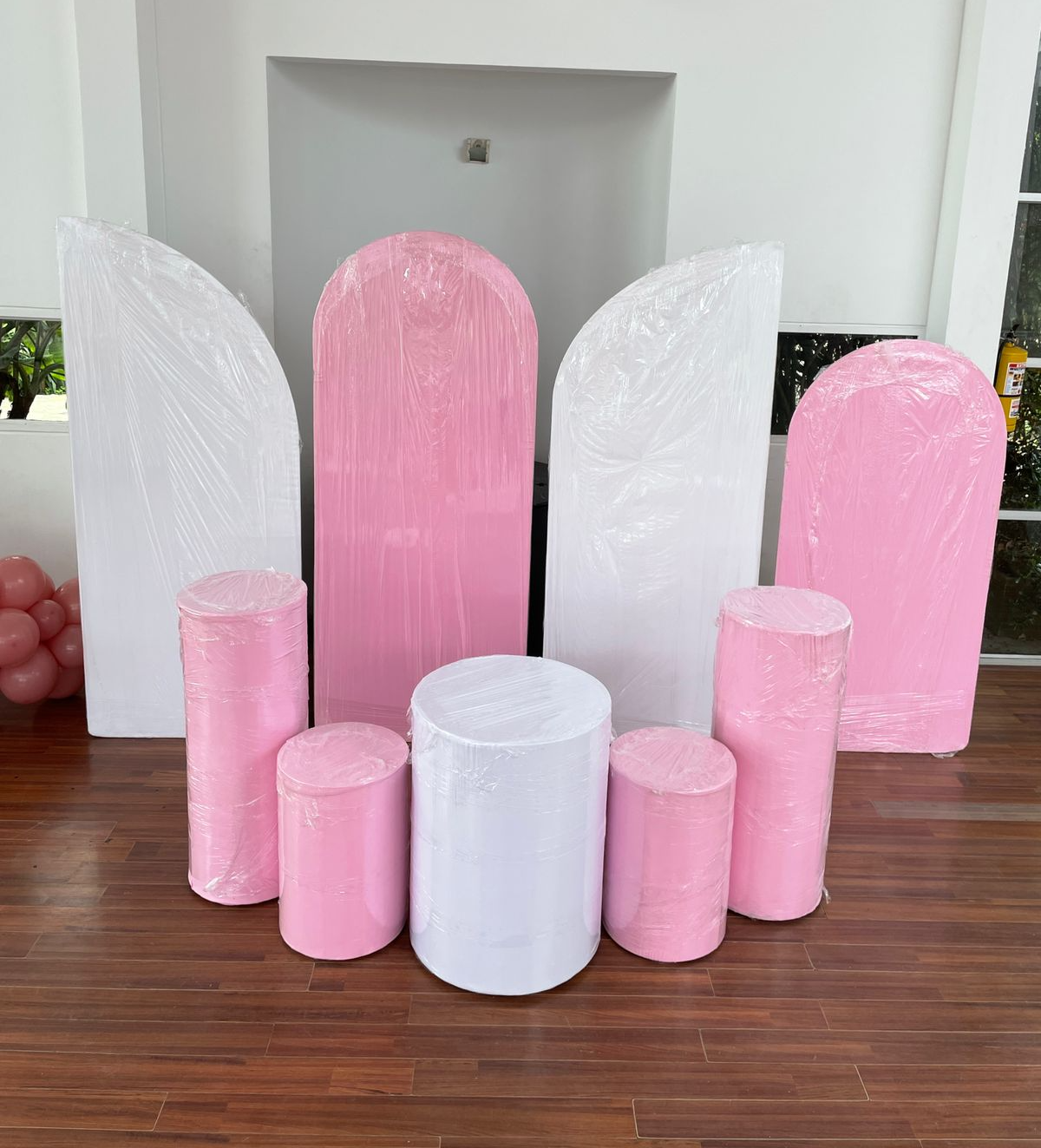 Panel Media luna
$60.000 en Alquiler
Precio unitario
Manejamos variedad de colores
·1.83 de altura x 91 de ancho
·2.20 de altura x 91 de ancho