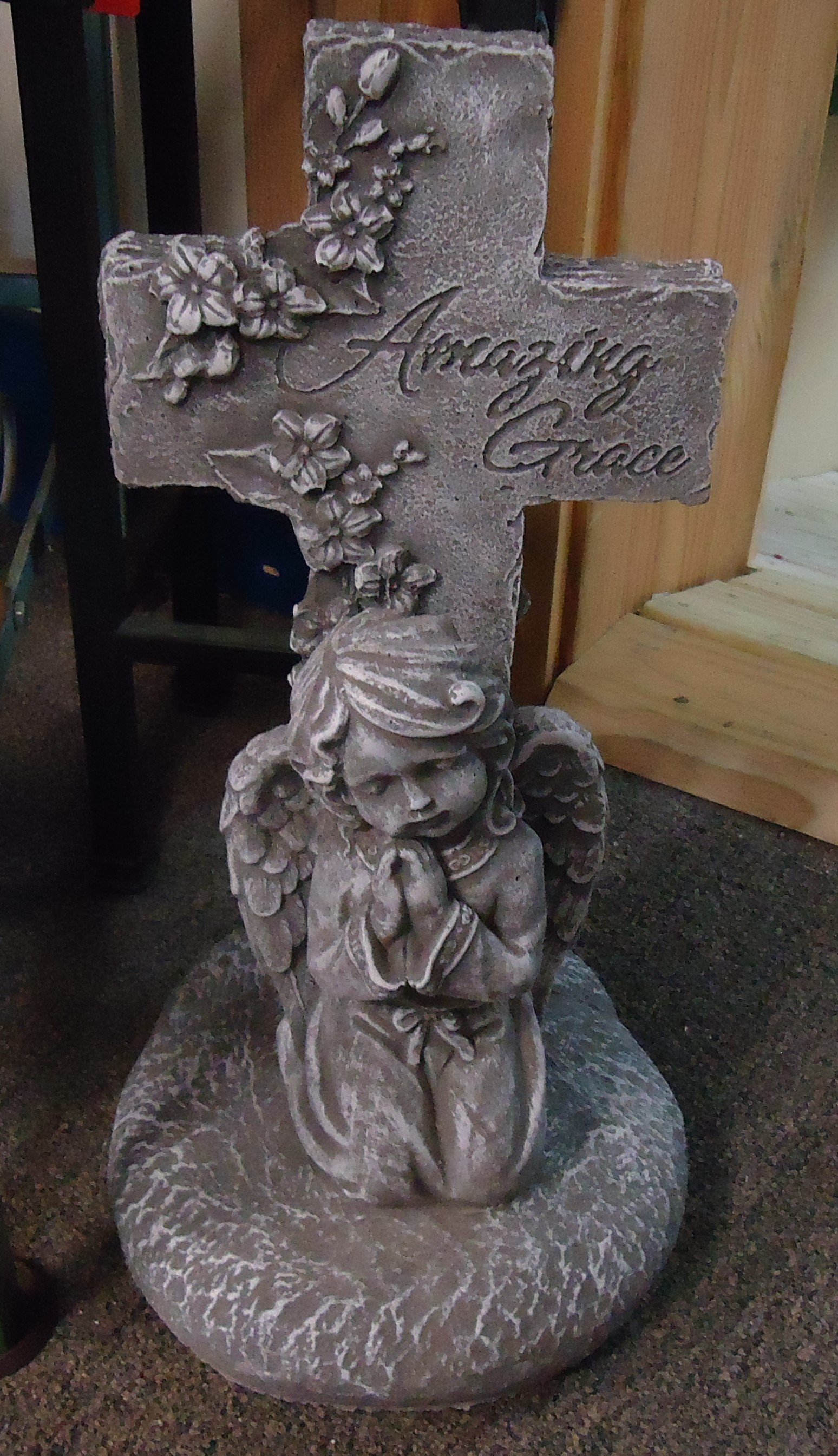 (SORRY OUT OF STOCK!!)
(73) "Concrete" Cross W/ Angel
(Amazing grace)
$60.00