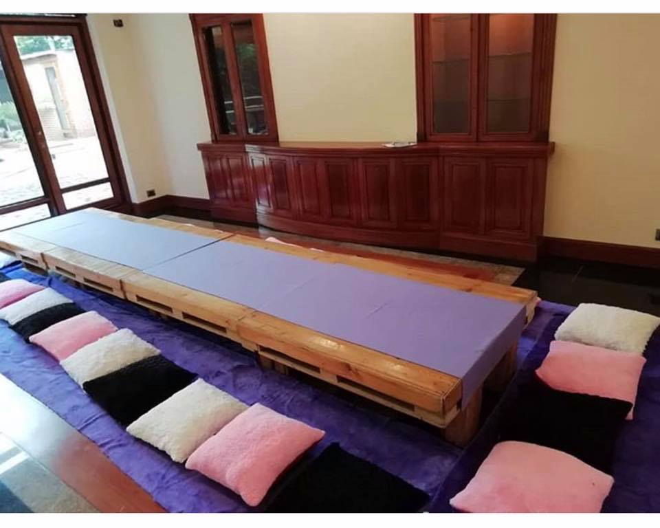 Cojines en tela felpudo
44cm x 44cm
Alquiler $ 5.000
Precio Unitario