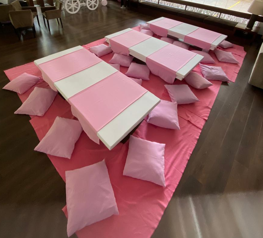 Cojines
Colores disponibles
Azul celeste,Azul rey,Azul menta,rosado pastel
blanco, rojo ,Amarillo,lila,beige,
verde menta,verde manzana,morado, negro
naranja
44cm x 44cm
Alquiler $ 5.000
Precio Unitario