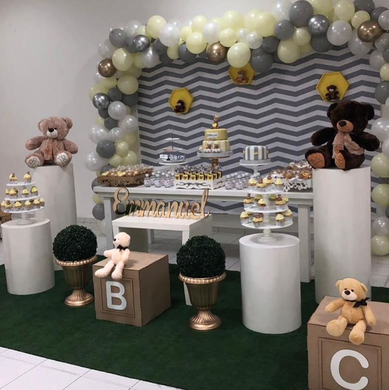 Recta Blanca Grande $ 90.000
Aux Med Para Ola $ 40.000
Kit 5 Cilindros Blancos $ 200.000