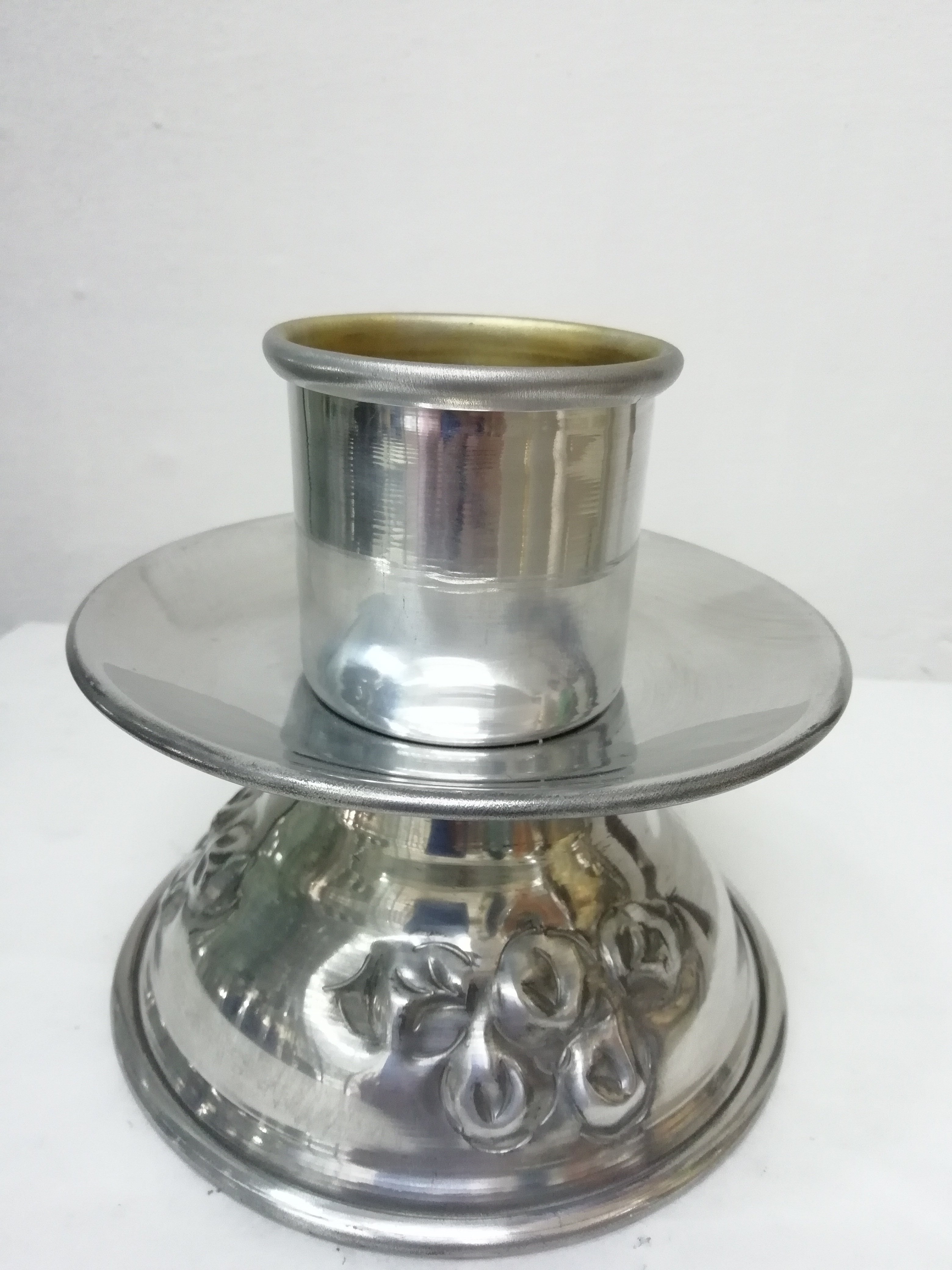 CANDELERO ALUMINIO 2"

preguntar por existencias.