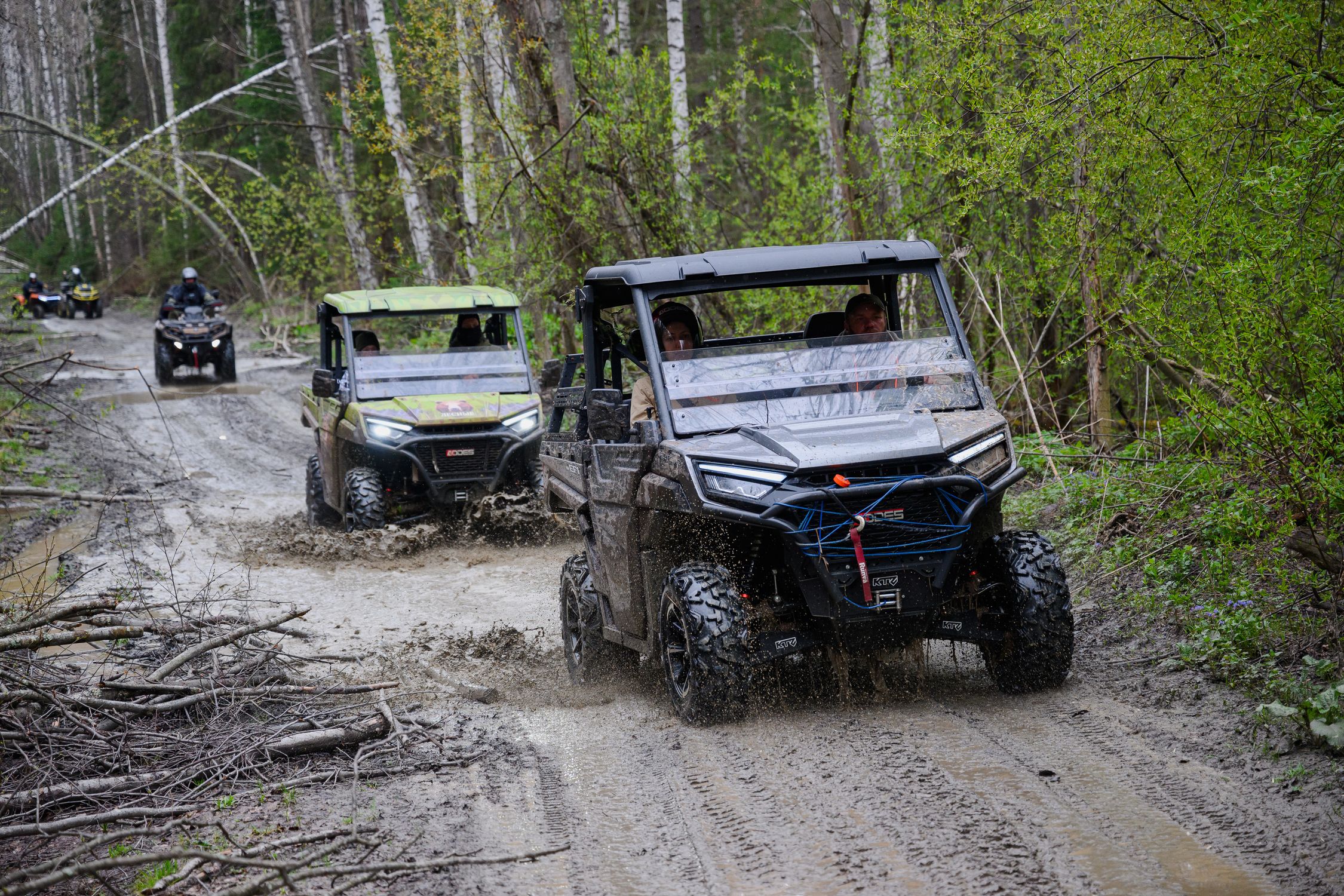 https://0201.nccdn.net/1_2/000/000/098/66b/workcross-pic2.jpg