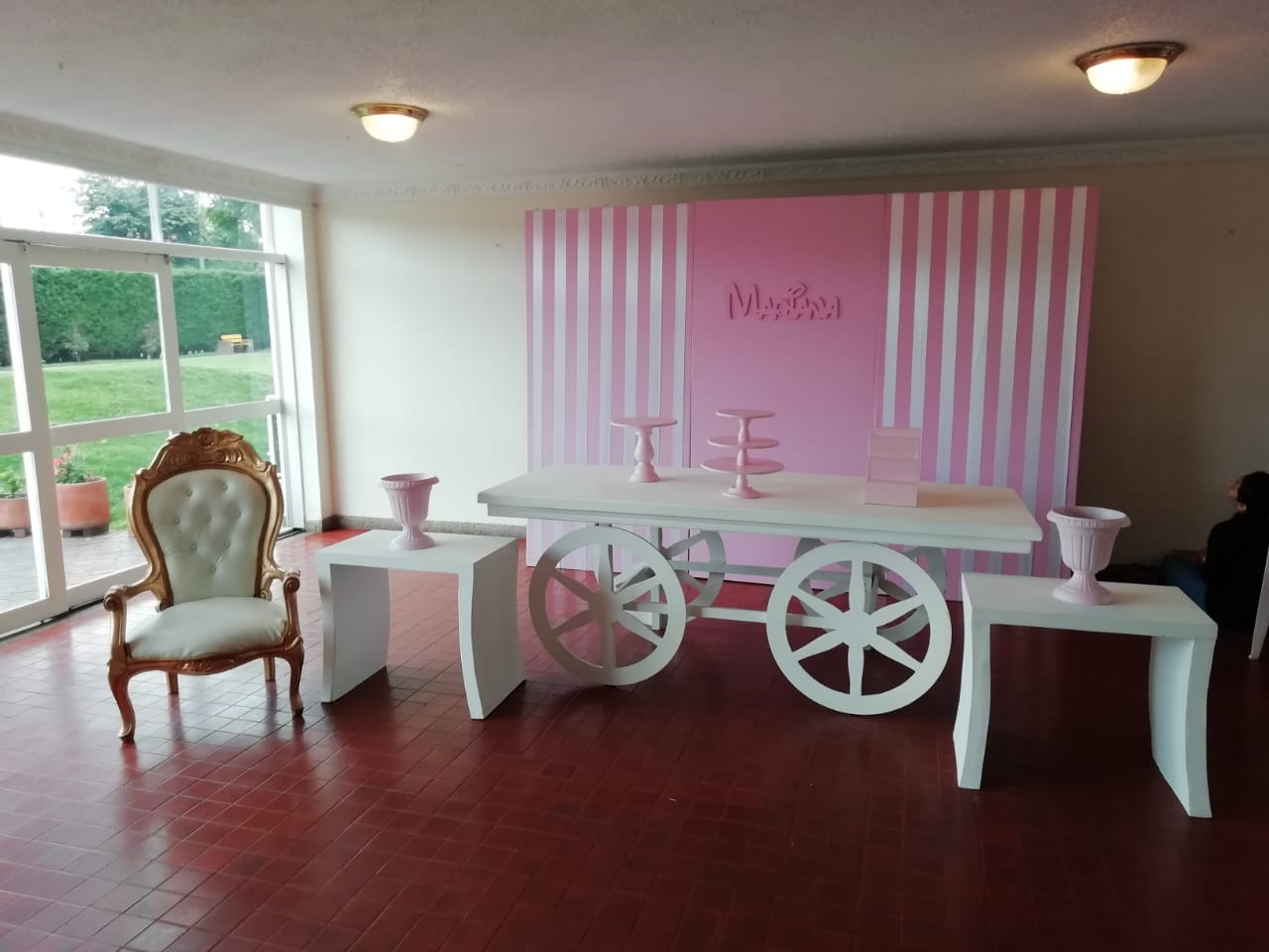 Altura 2.20m x 1.04m
Tapizado Rosado Con Rallas Blancas
$ 80.000
(SE ADAPTA AL COLOR QUE GUSTE)