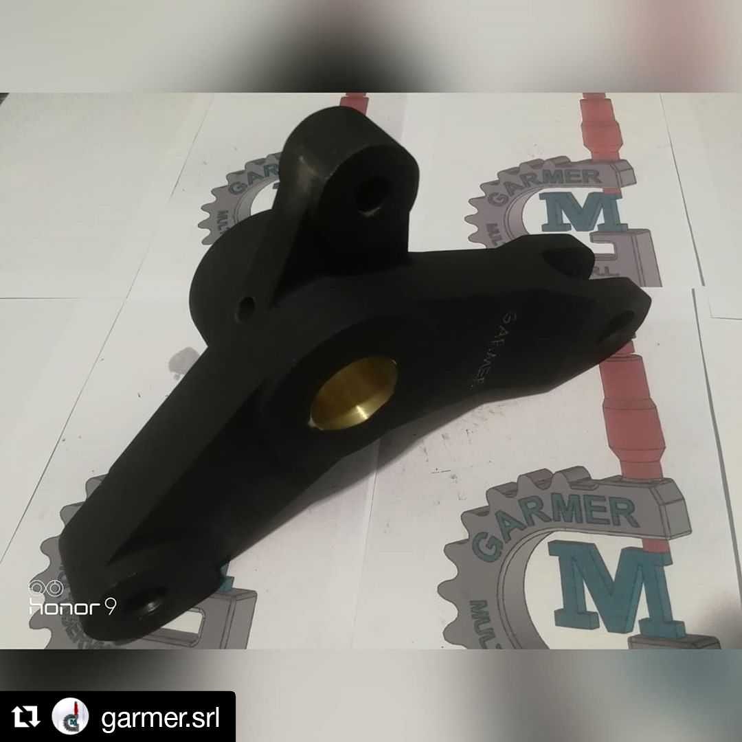 BIELA DE TRES BRAZOS 