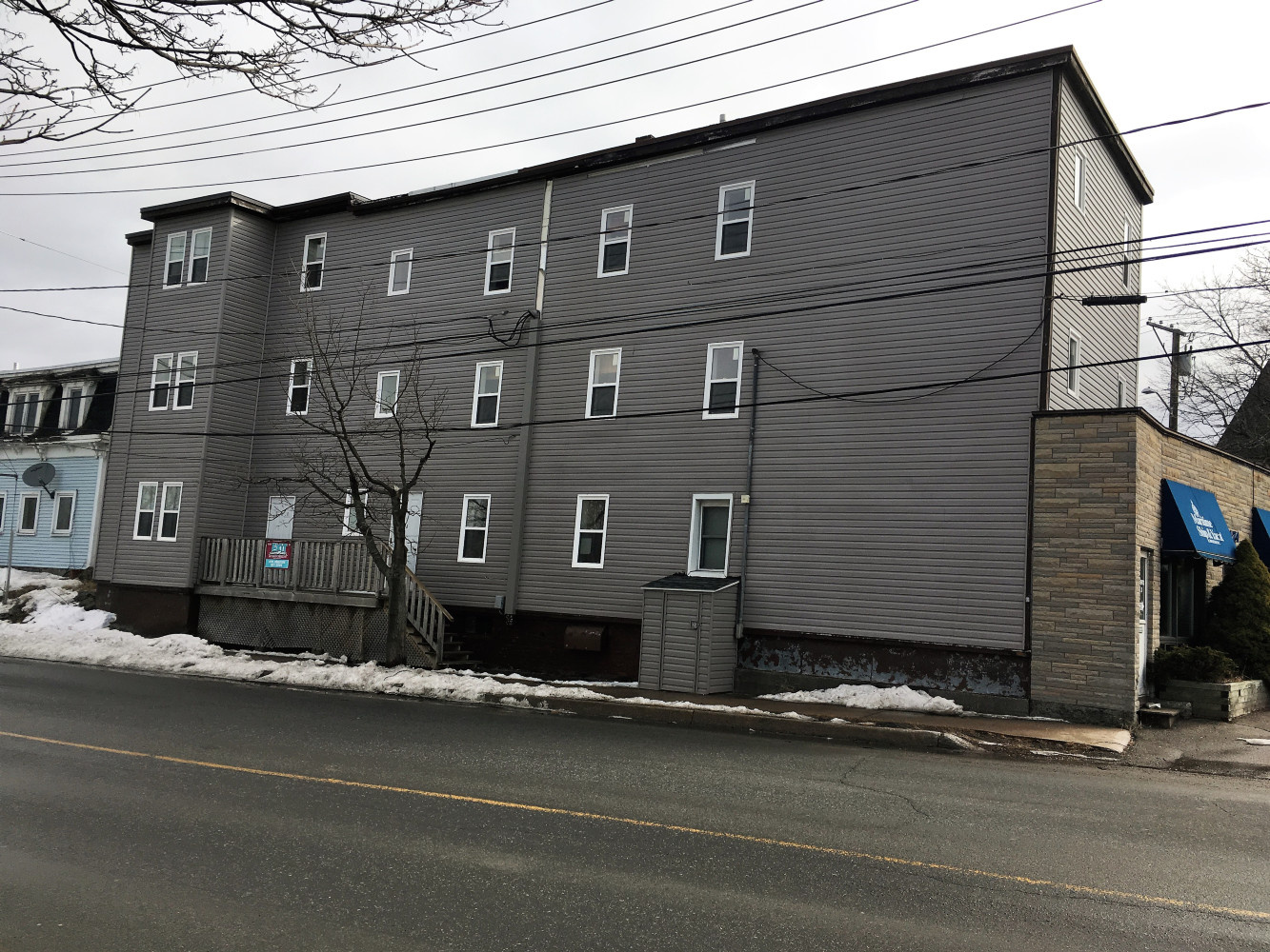 174 Adelaide
Building Exterior