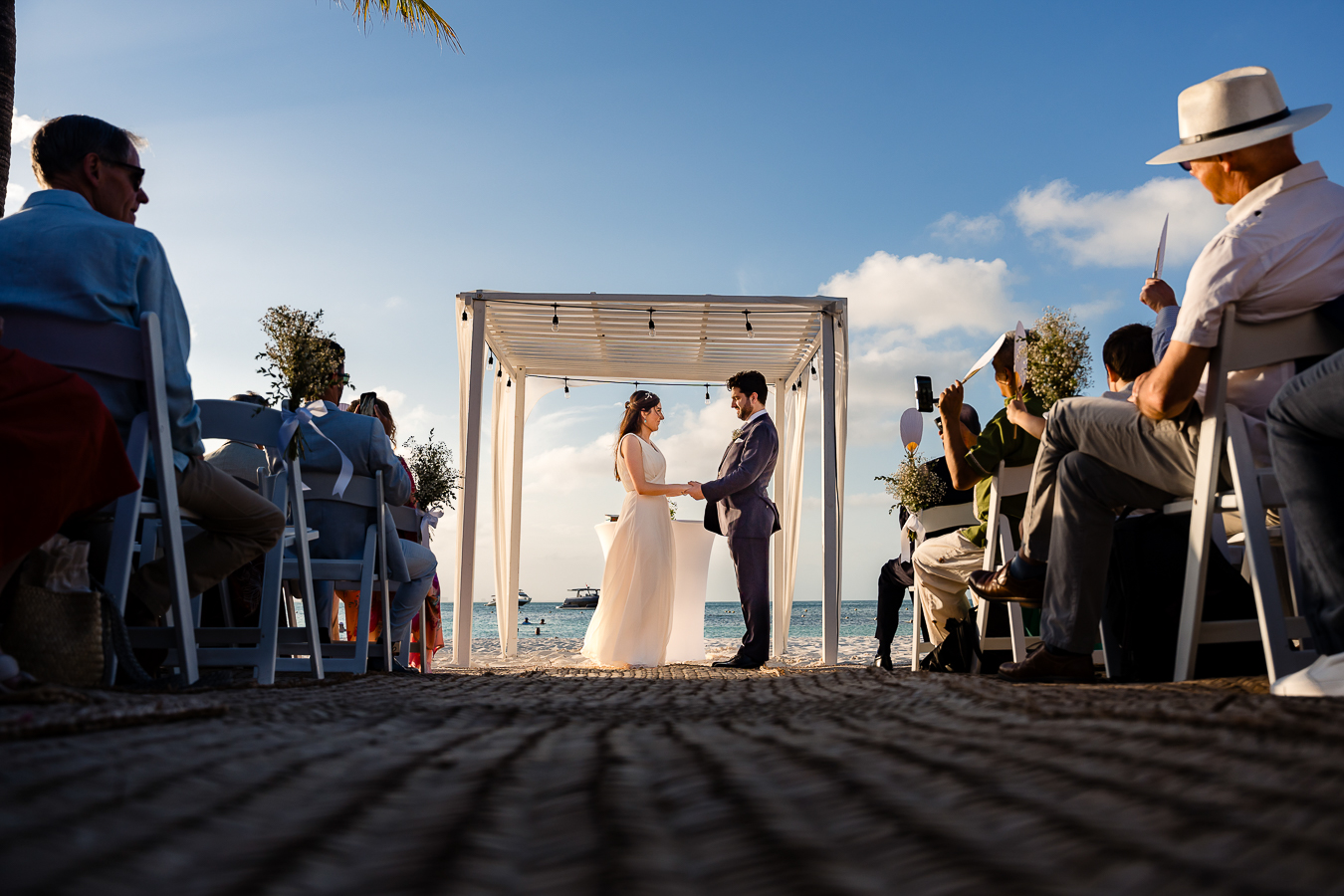 https://0201.nccdn.net/1_2/000/000/099/bc7/presidente-cancun-destination-weddings028.jpg