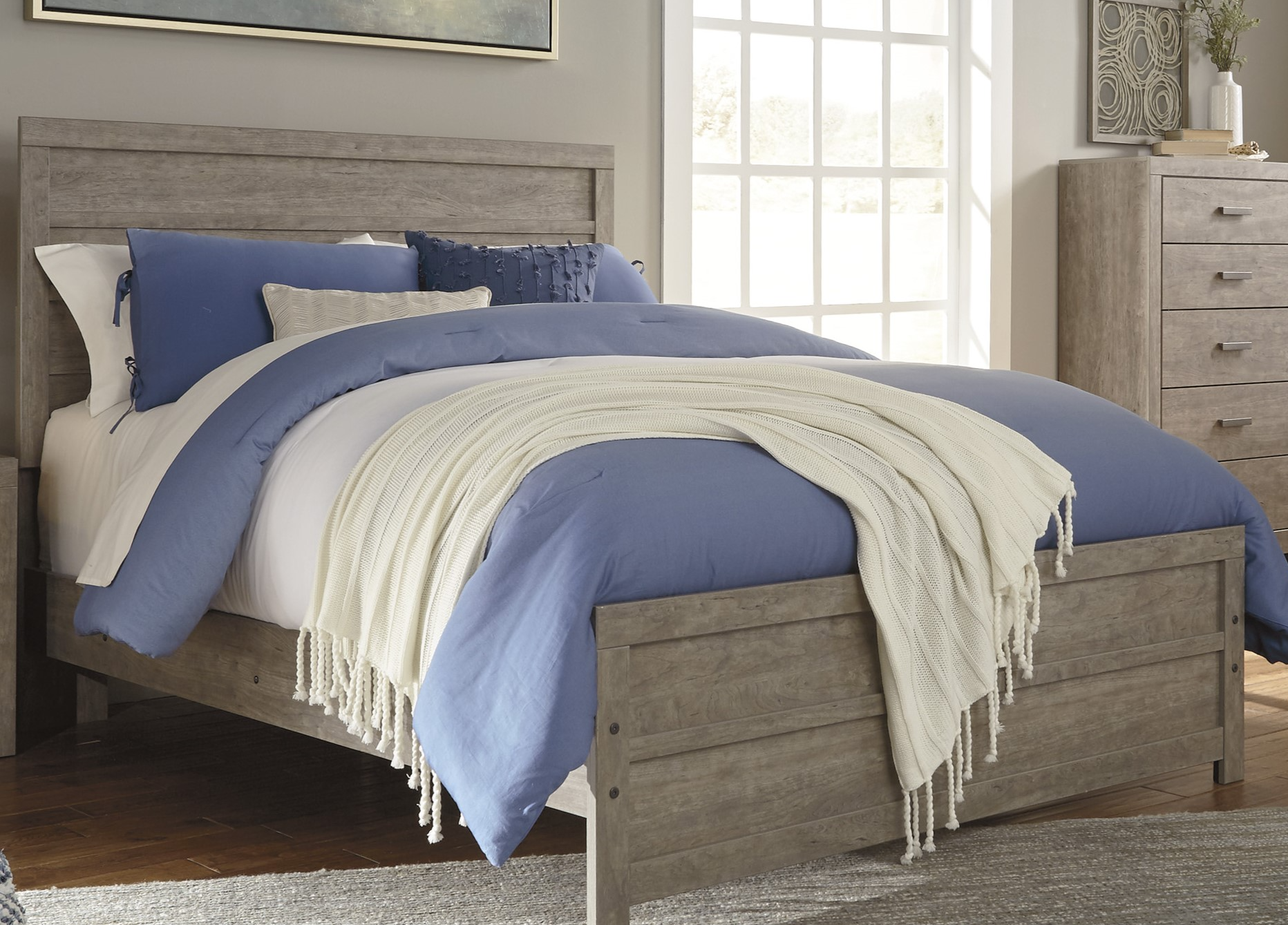 B070 Culverbach 
Queen Bed