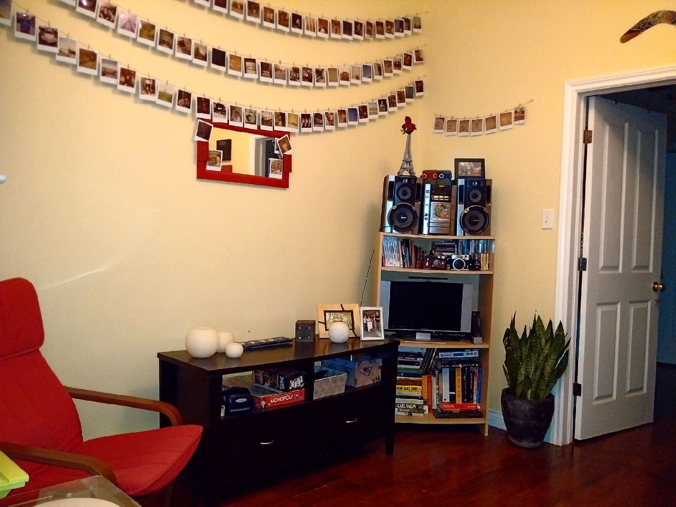 27 Horsfield St. #3 Living Room