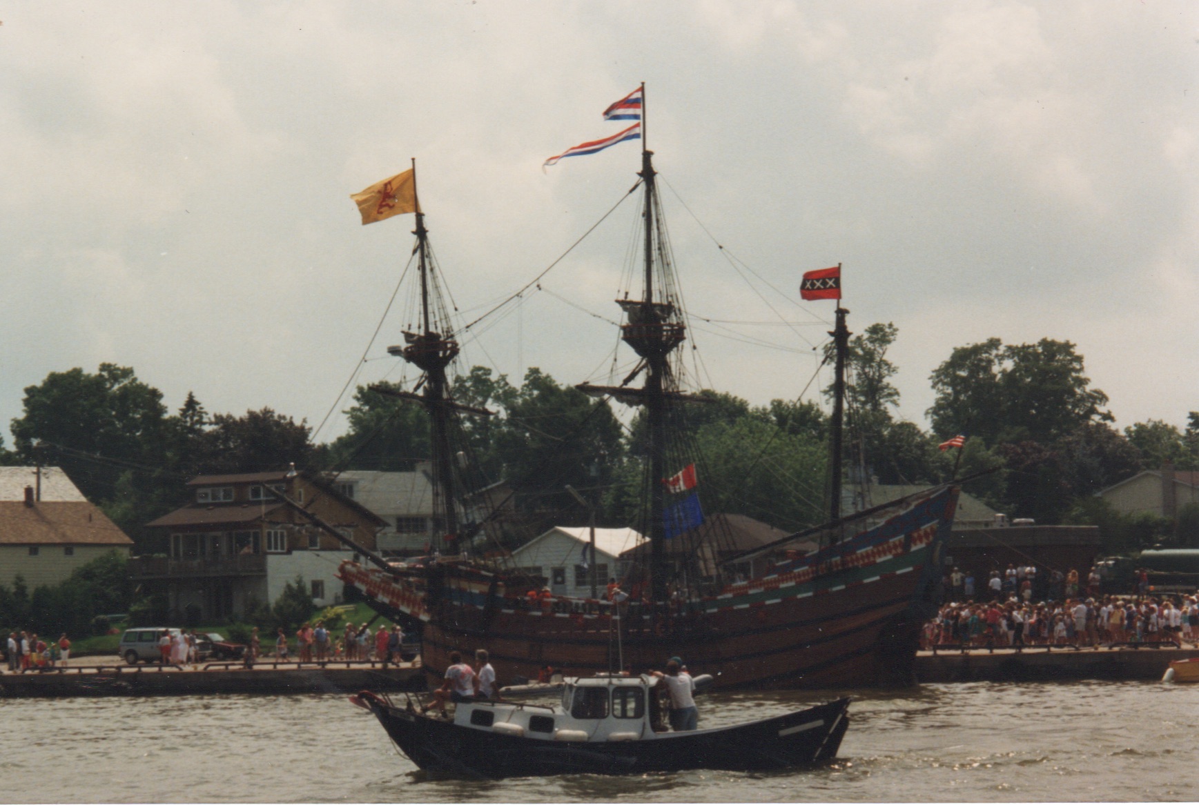 https://0201.nccdn.net/1_2/000/000/09a/ff8/tall-ship.jpg