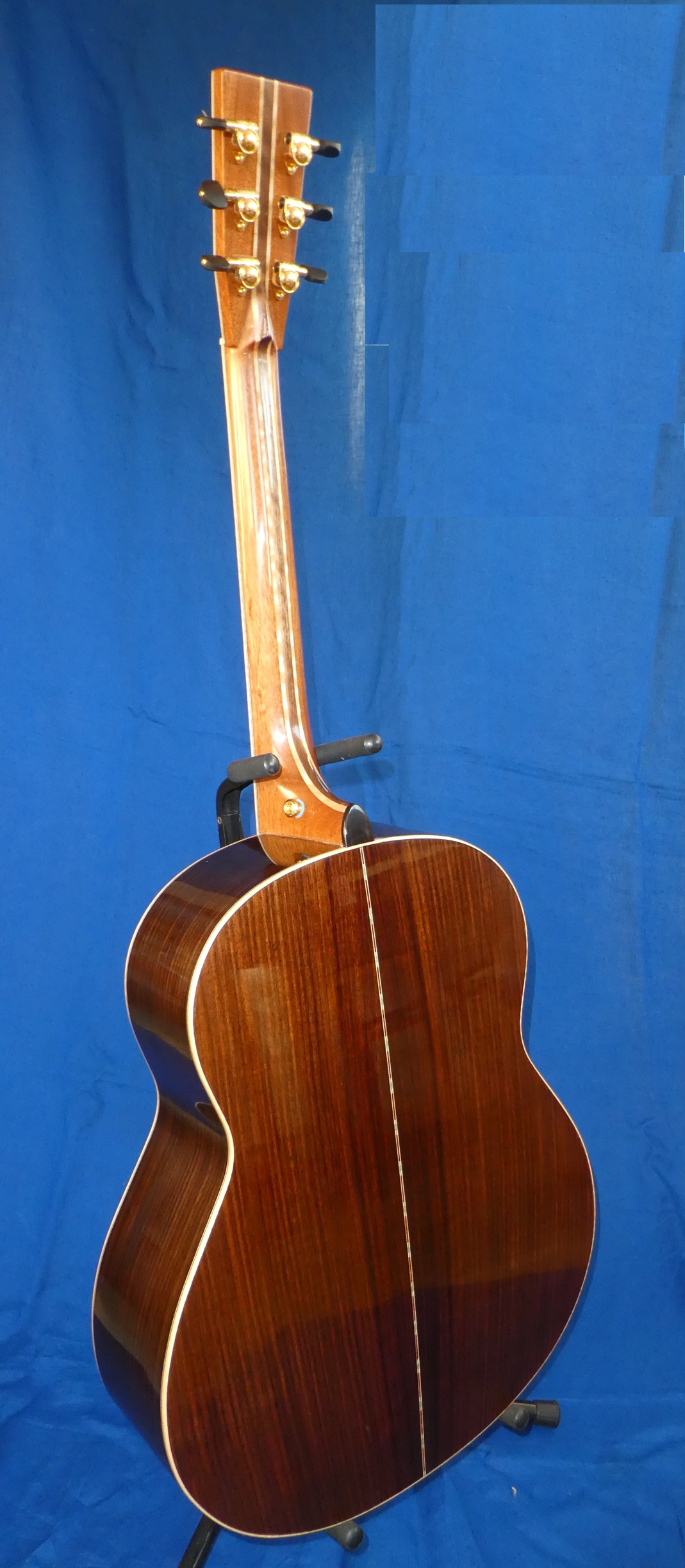 https://0201.nccdn.net/1_2/000/000/09b/d12/jumbo-rosewood-full-back.jpg