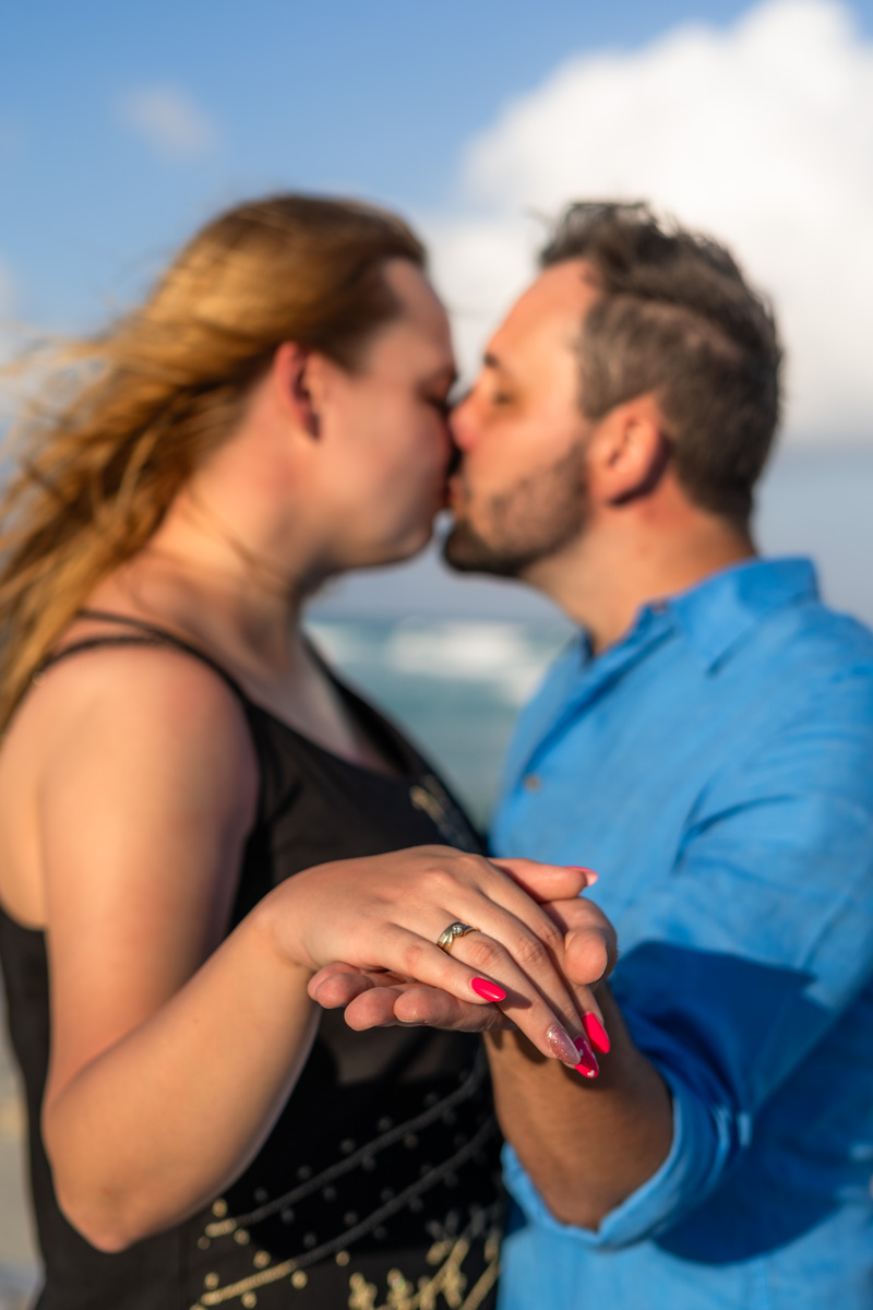 https://0201.nccdn.net/1_2/000/000/09b/da3/mariachi-surprise-playa-delfines-cancun-couple-session-lux-artif.jpg