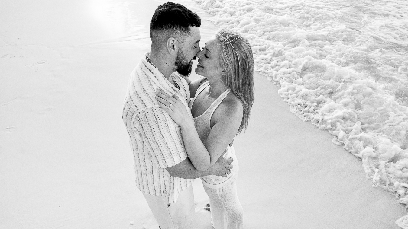 https://0201.nccdn.net/1_2/000/000/09b/f6e/romantic-proposal-in-cancun-riu-cancun-allinclusive135.jpg.jpg