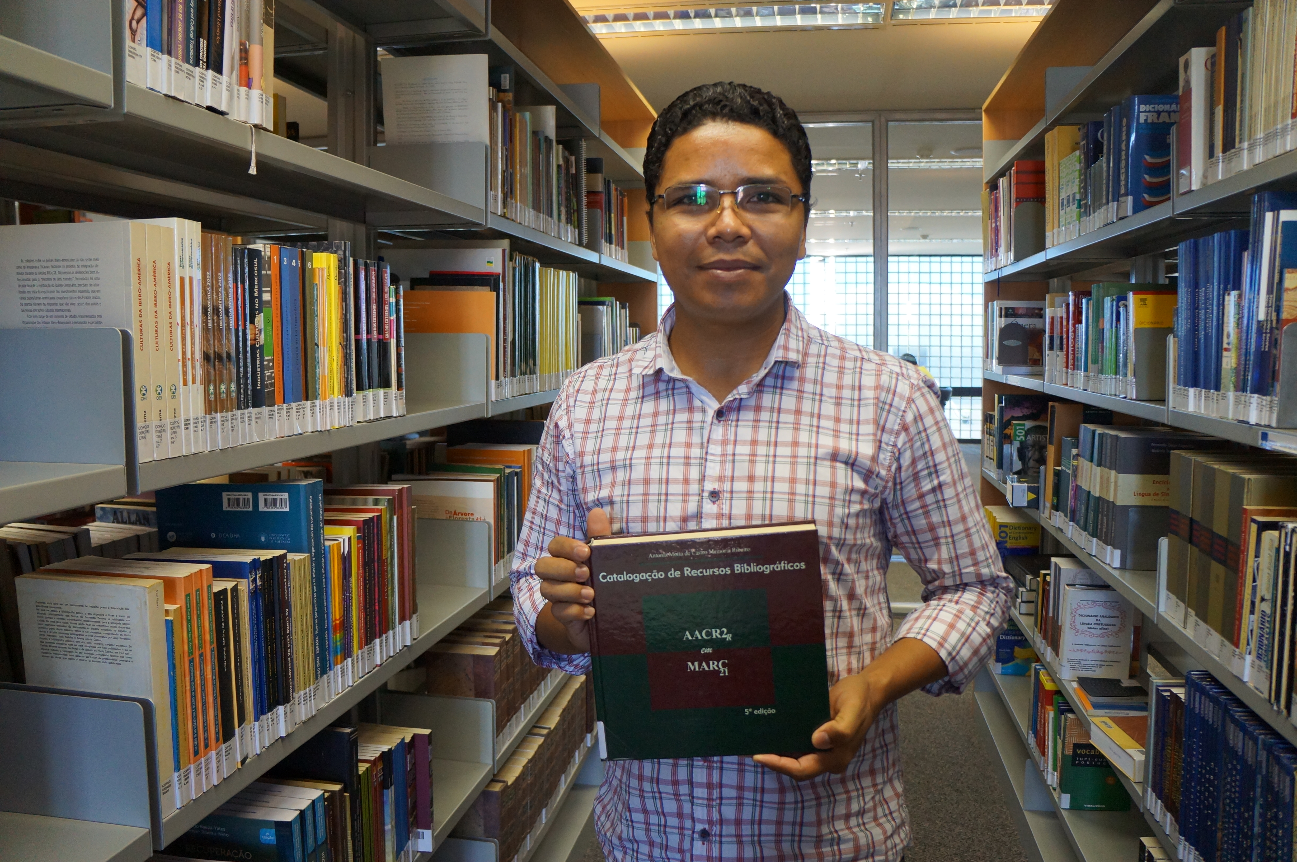 50-ANOS-DE-REGULAMENTA-U00c7-U00c3O-DA-PROFISS-U00c3O-DE-BIBLIOTECARIO.-BRASILIA-2016--3-