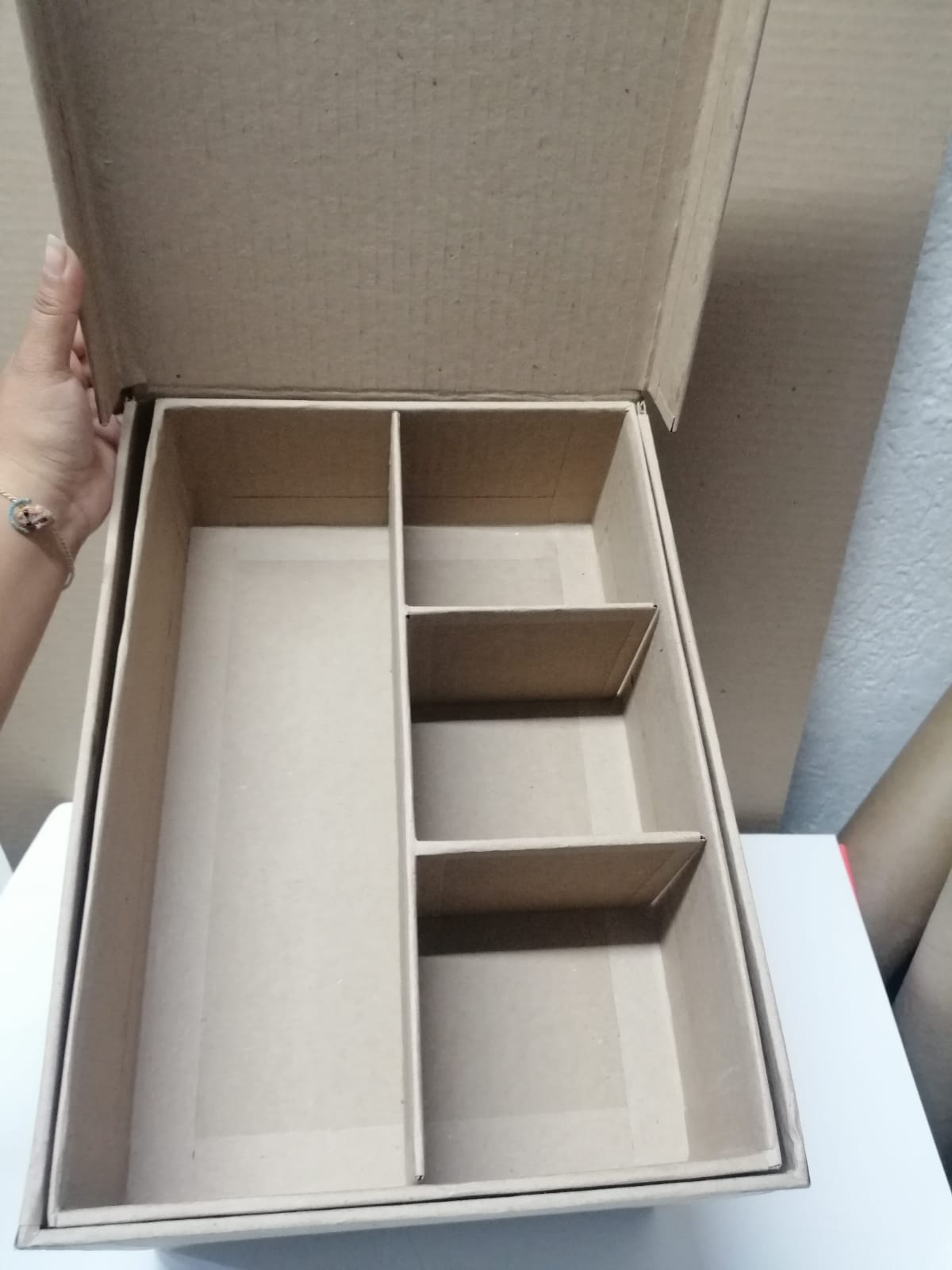 CAJA CON SEPARADORES