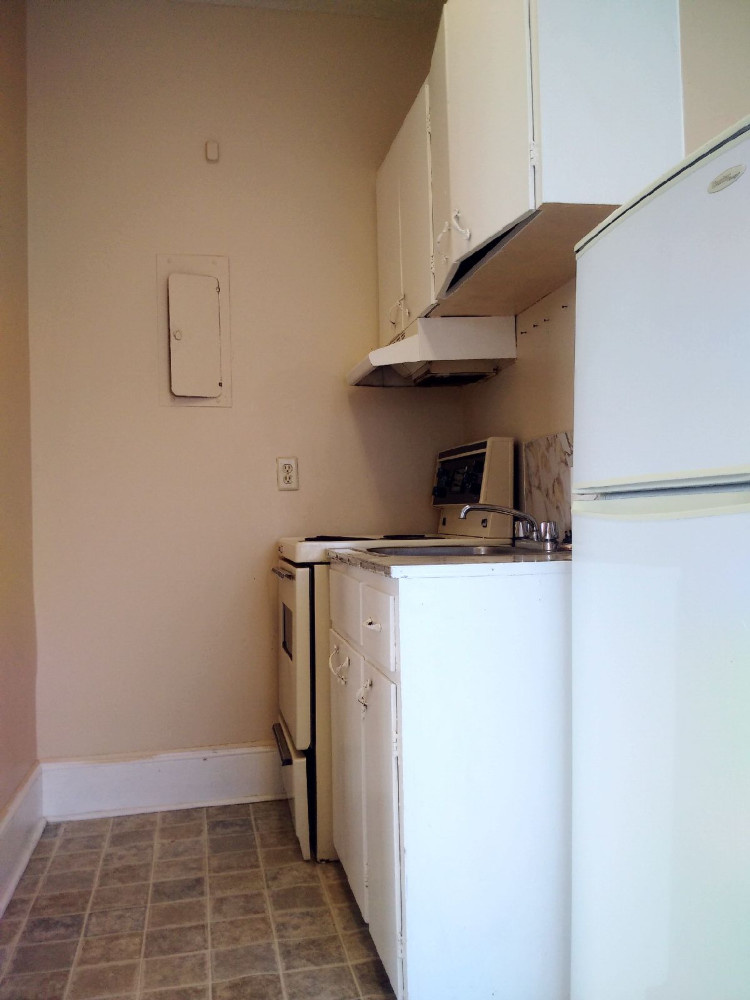 421 Douglas Ave. #2 Kitchen