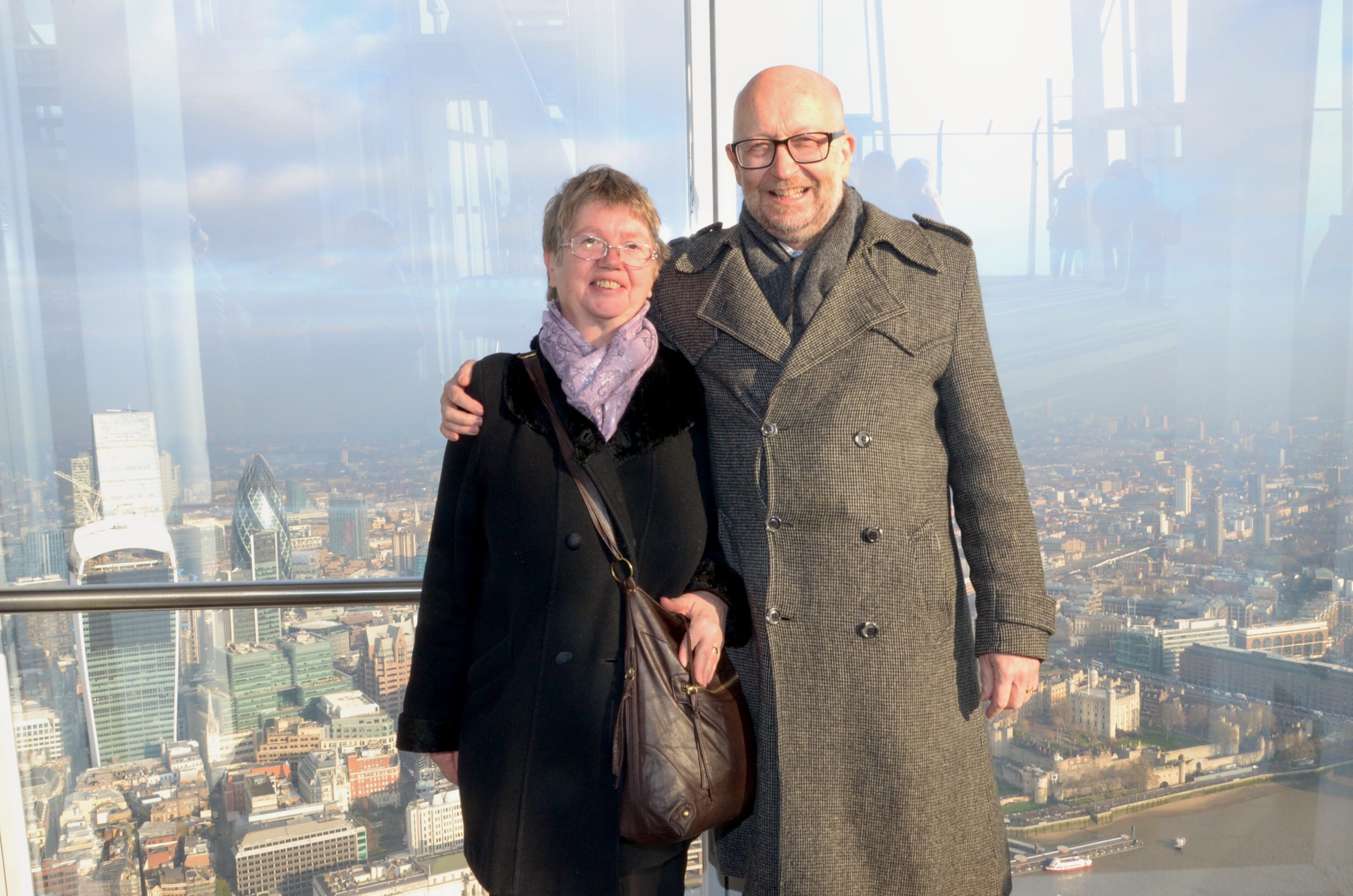 https://0201.nccdn.net/1_2/000/000/09c/c8c/angela---nicolas-atop-the-shard.jpg