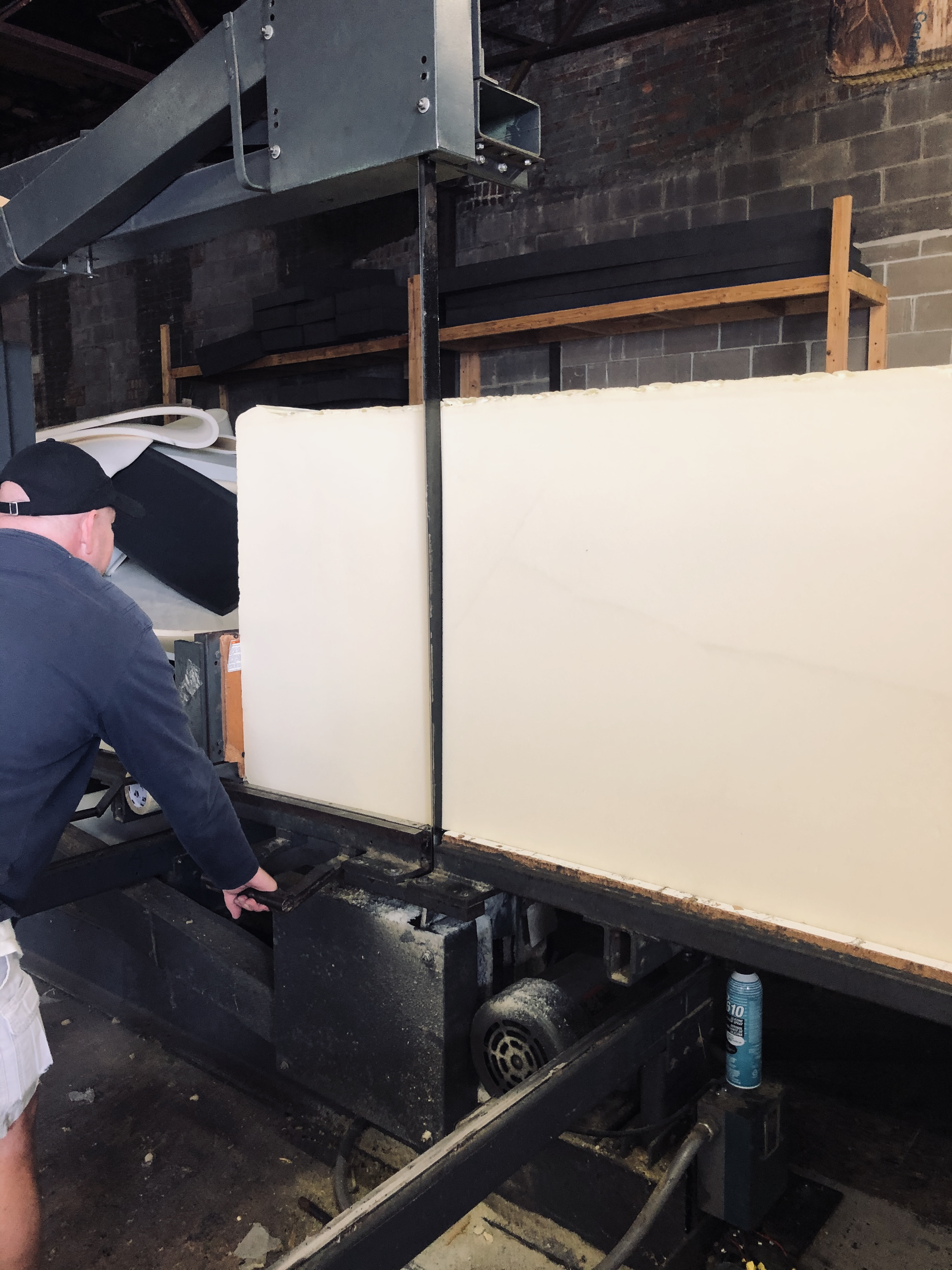 https://0201.nccdn.net/1_2/000/000/09d/757/Cutting-Foam-3024x4032.jpg
