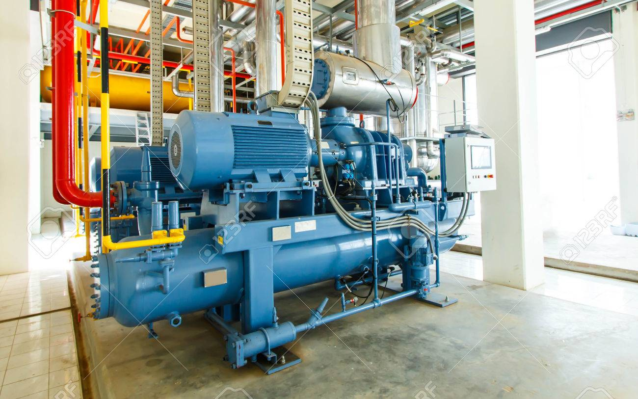 https://0201.nccdn.net/1_2/000/000/09d/a28/66380883-estaci--n-de-compresores-de-refrigeraci--n-industrial-en-la-f--brica-de-la-fabricaci--n-1300x813.jpg